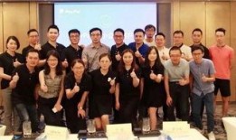 深圳服务员爆料新闻,揭露餐厅潜规则与行业乱象